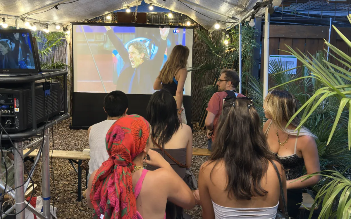 Projection en plein air avec Gouinéma - Jardin21