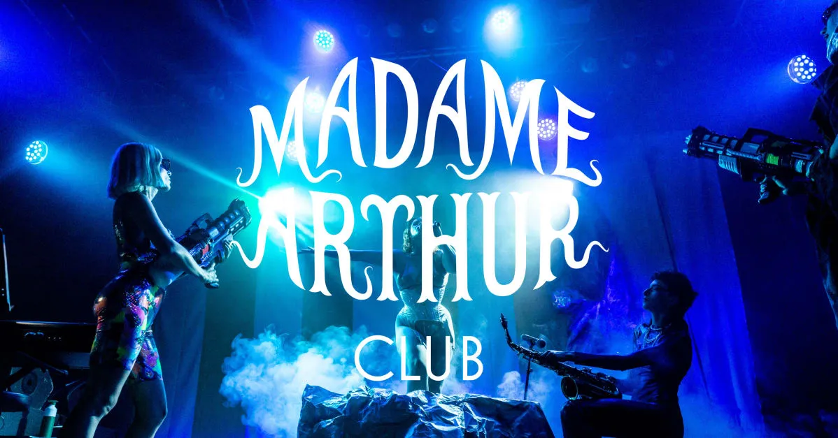 Madame Arthur Club · 0611